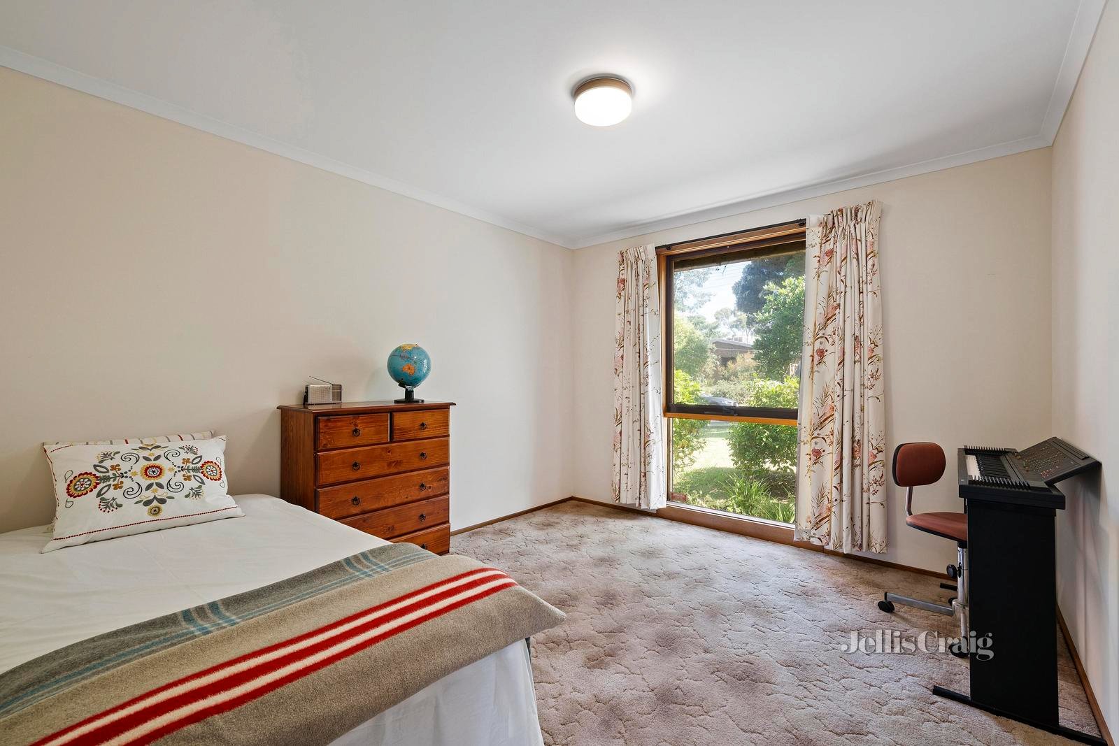 21 Barker Drive, Mooroolbark image 7