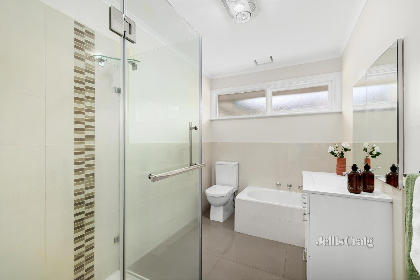 21 Barlyn Road, Mount Waverley image 6