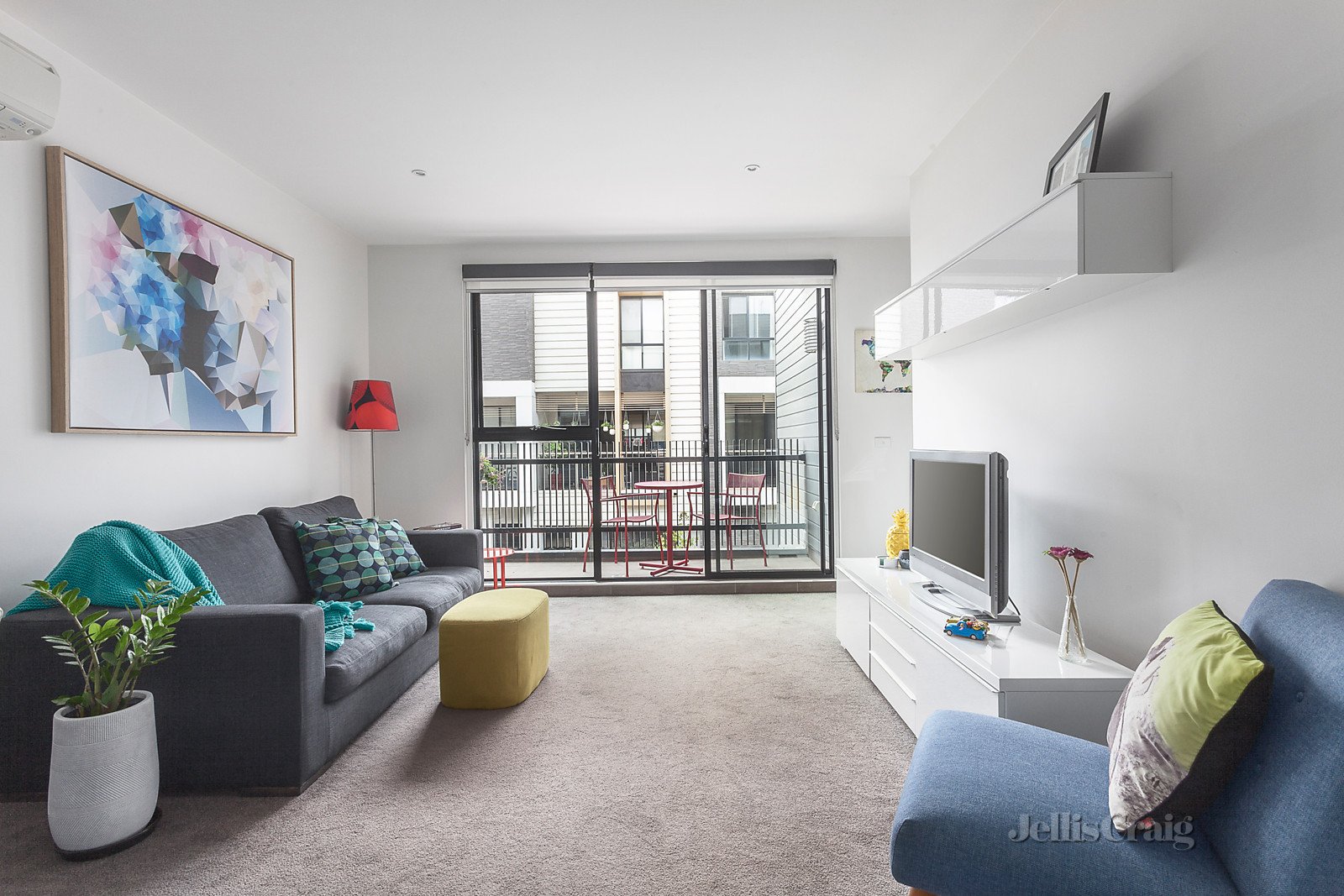 2/1 Barries Place, Clifton Hill image 1