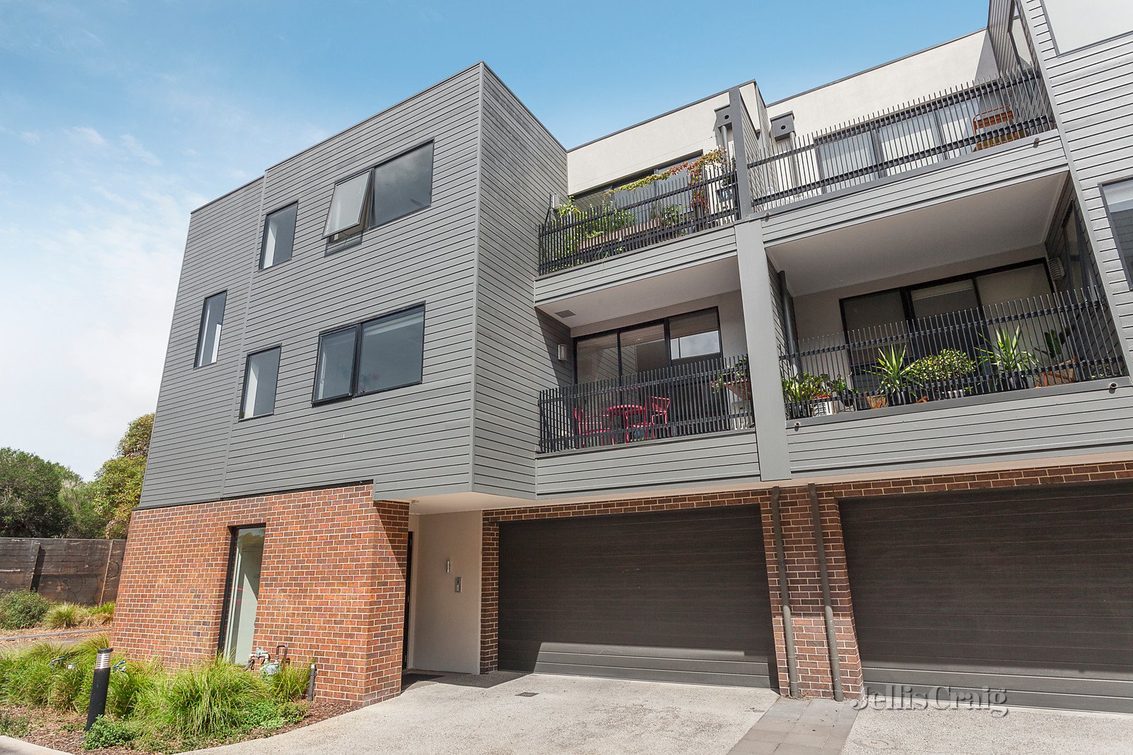 2/1 Barries Place, Clifton Hill image 6