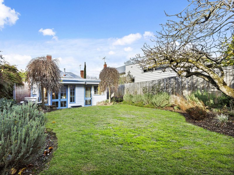 21 Bass Street, Box Hill image 3