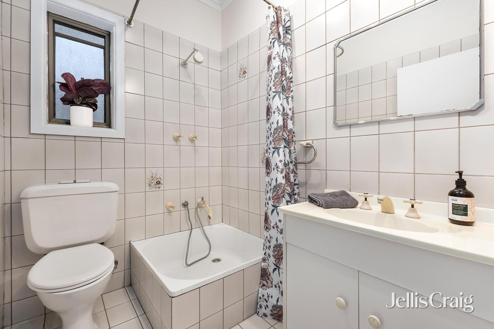 21 Battersea Street, Hadfield image 7