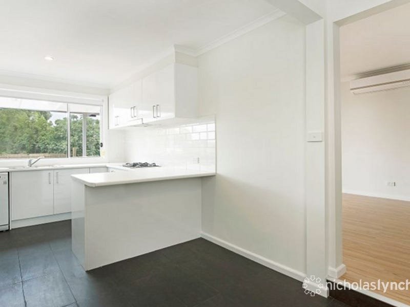 Property Gallery Thumbnail 3