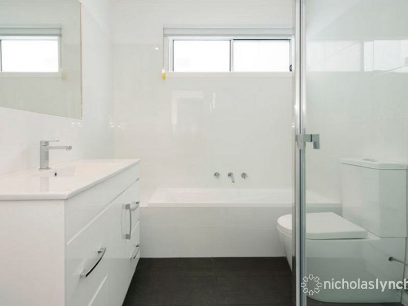 Property Gallery Thumbnail 5