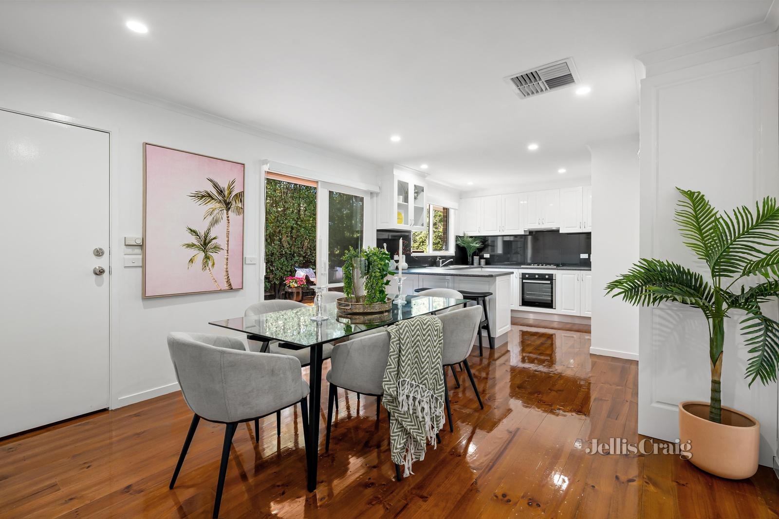 2/1 Beal Street, Mount Waverley image 5