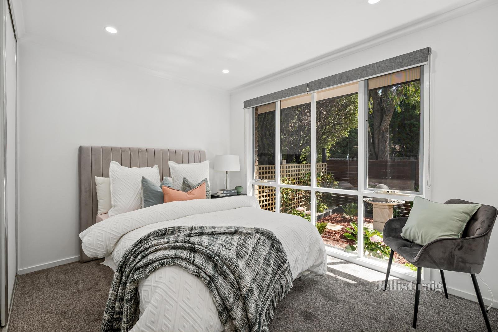 2/1 Beal Street, Mount Waverley image 6