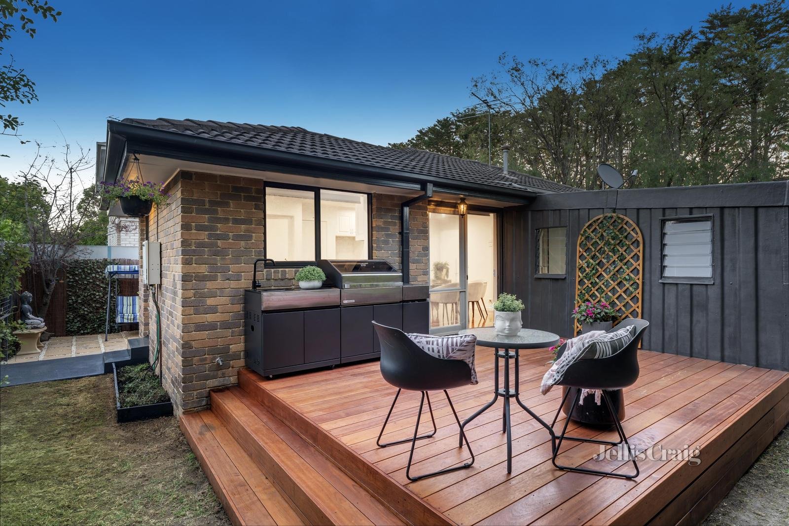 2/1 Beal Street, Mount Waverley image 11