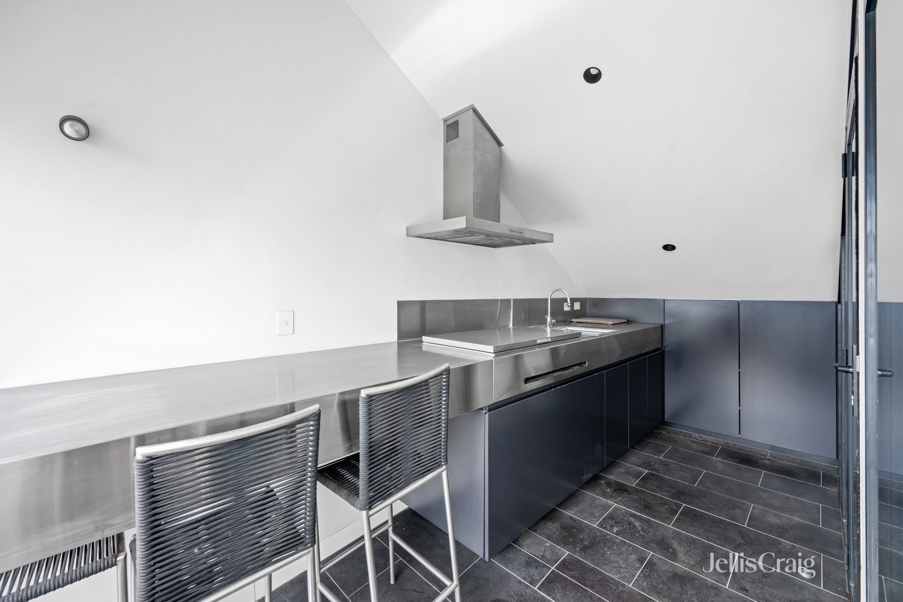 2/1 Bedford Street, Collingwood image 8