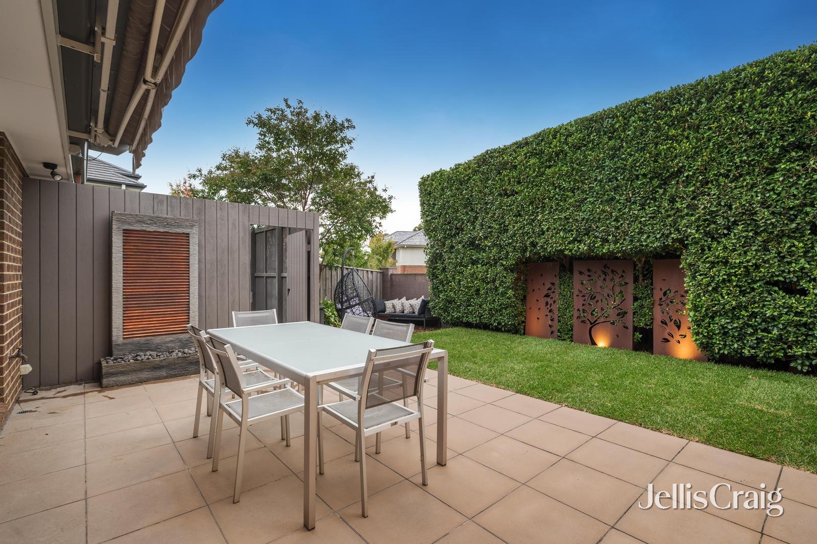 21 Bentham Court, Burwood image 12
