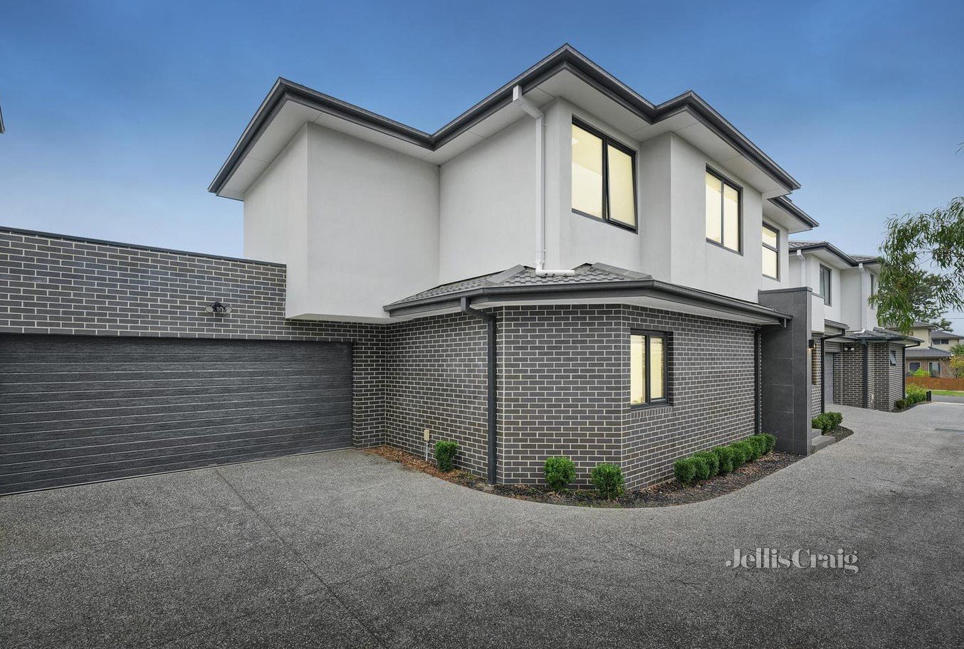 2/1 Biscayne Drive, Mount&nbsp;Waverley image 12