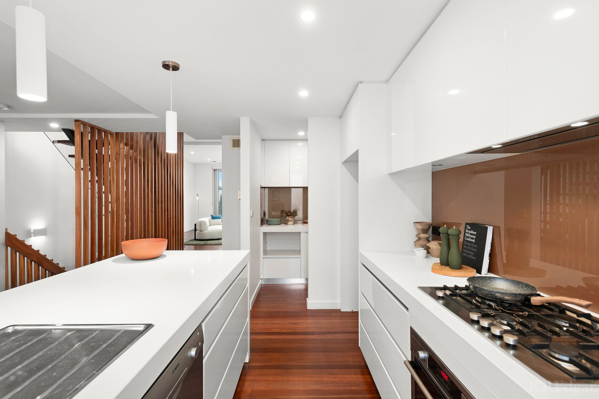 21 Bleakhouse Lane, Albert Park image 4