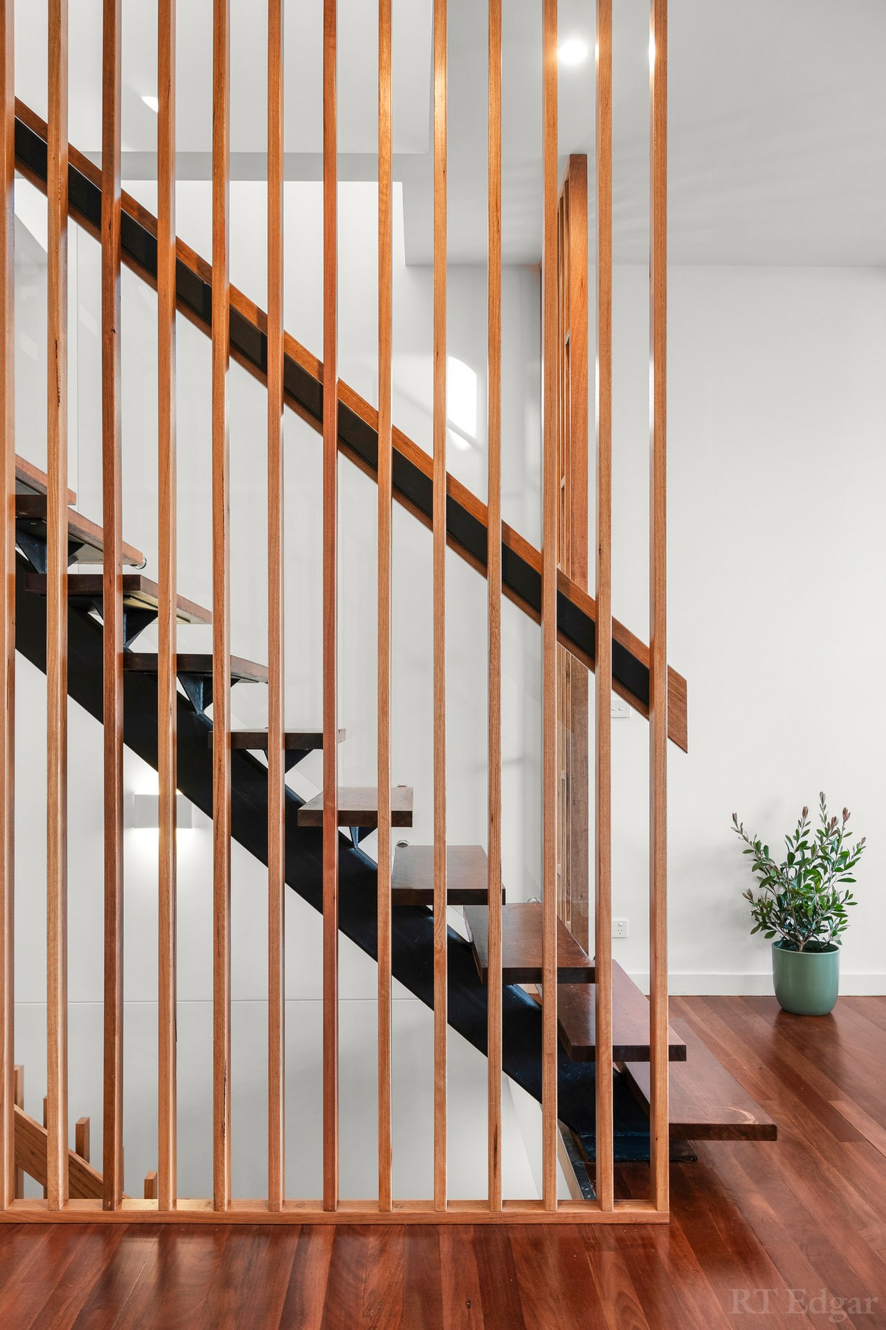 21 Bleakhouse Lane, Albert Park image 9