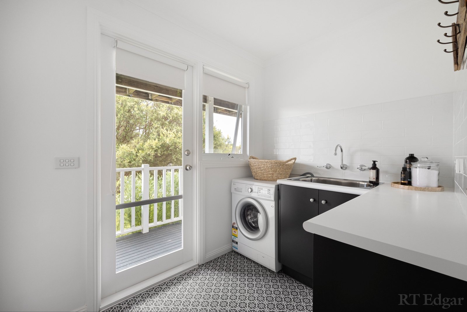 Property Gallery Thumbnail 16