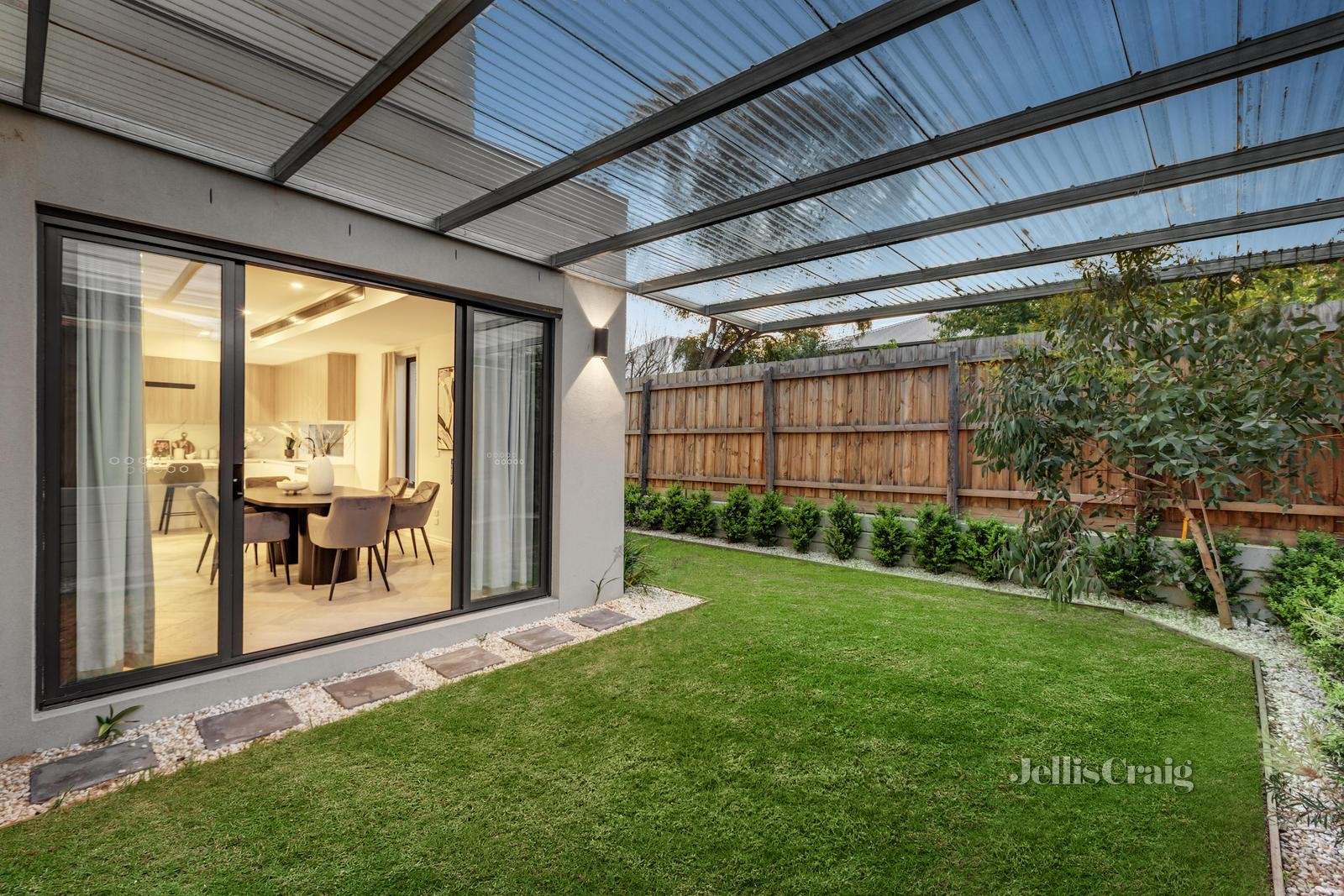 2/1 Bradstreet Road, Mount Waverley image 12