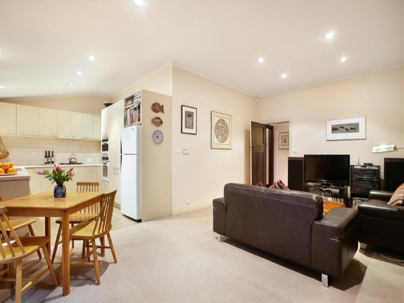 21 Brenbeal Street, Balwyn image 5