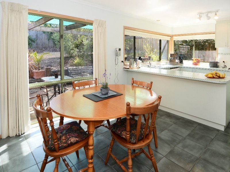 21 Brolga Crescent, Wandana Heights image 4