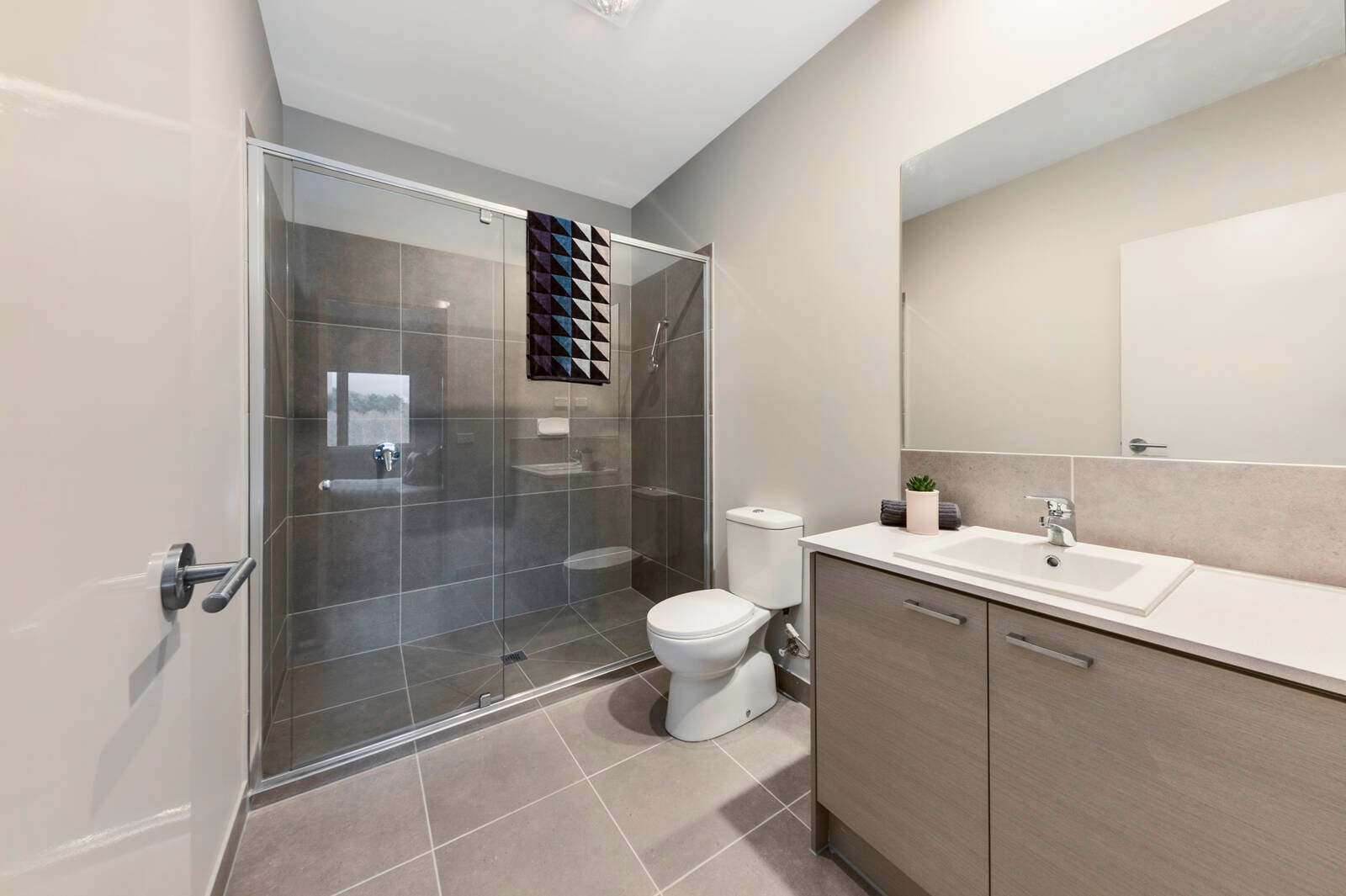 Property Gallery Thumbnail 7