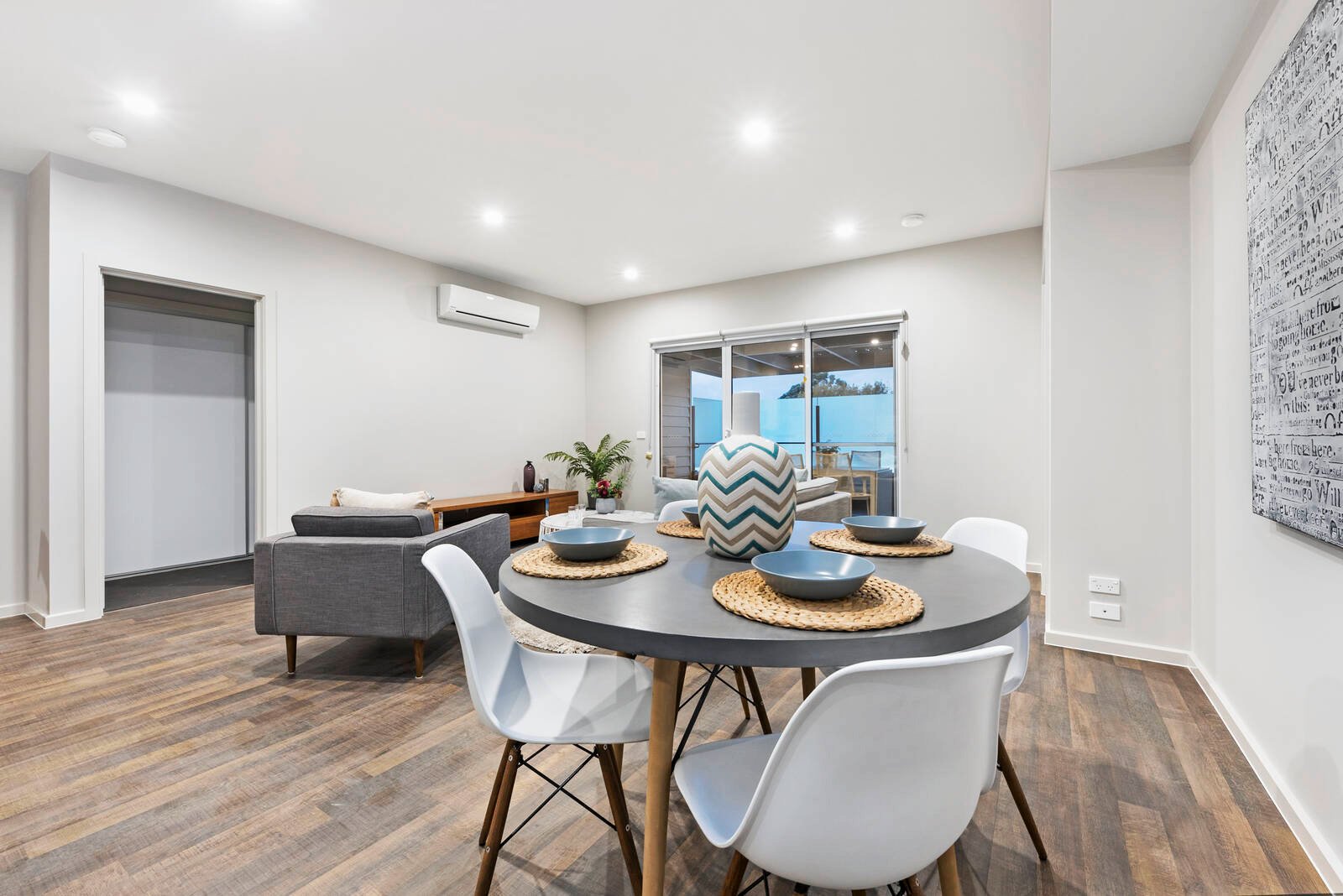 Property Gallery Thumbnail 8