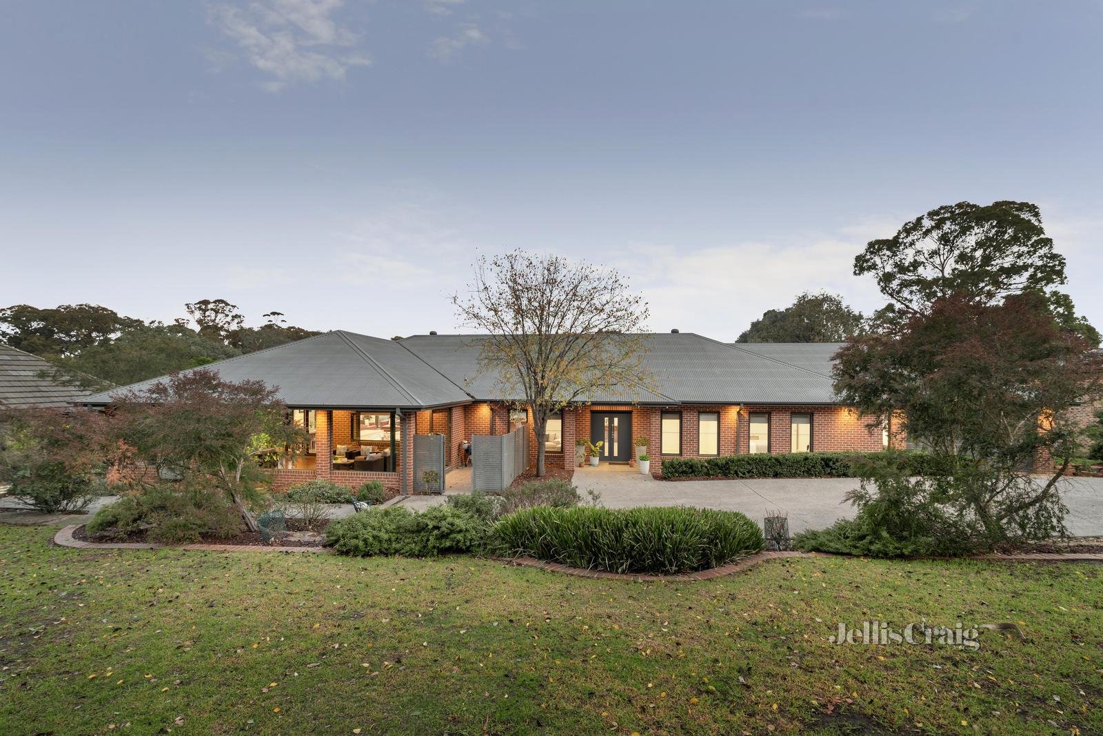 21 Browns Lane, Plenty image 2