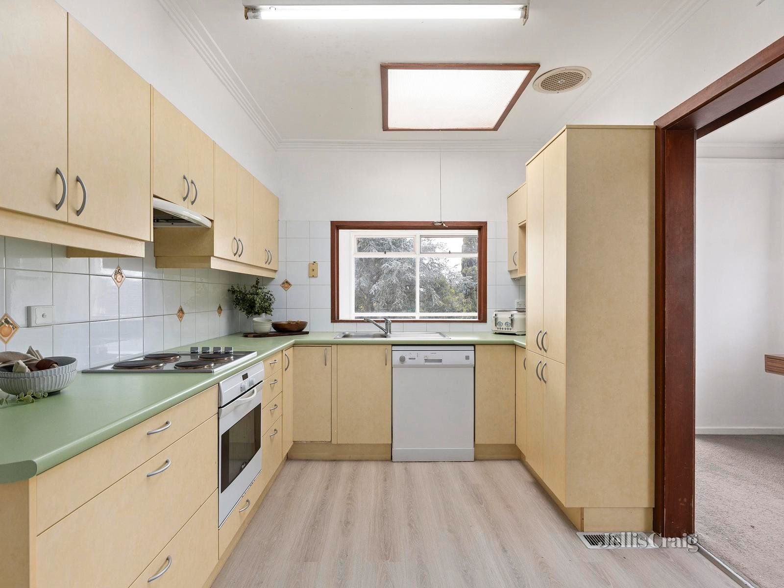 21 Bryson Grove, Templestowe Lower image 4