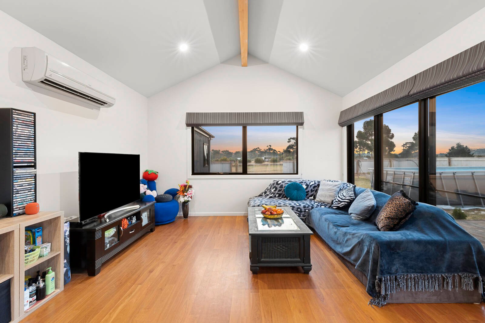 Property Gallery Thumbnail 6