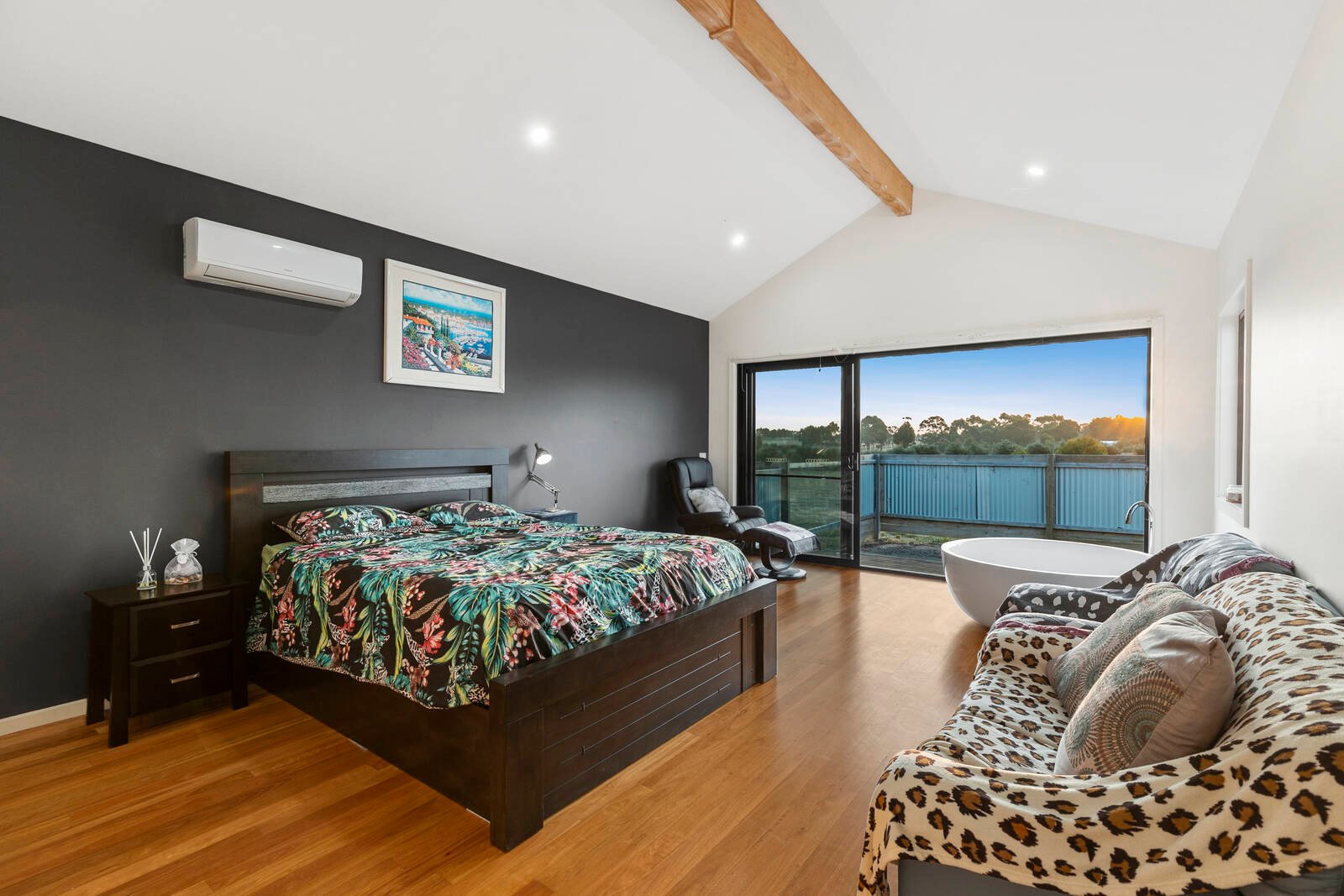 Property Gallery Thumbnail 15