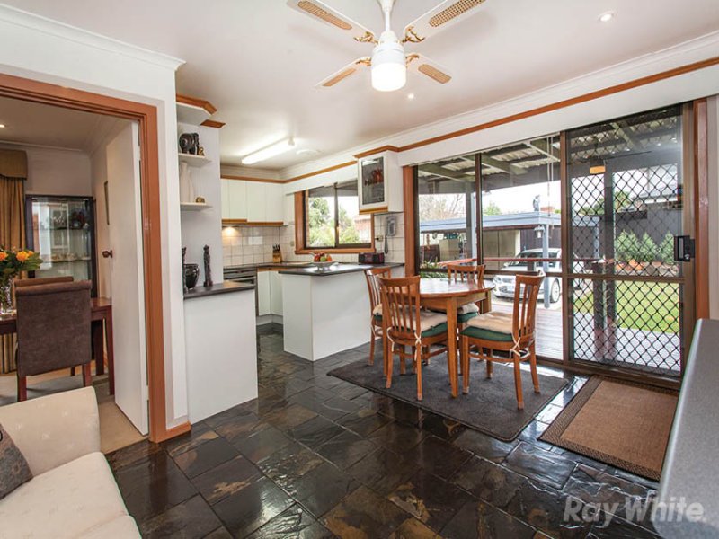 21 Camelot Drive, Glen Waverley image 3