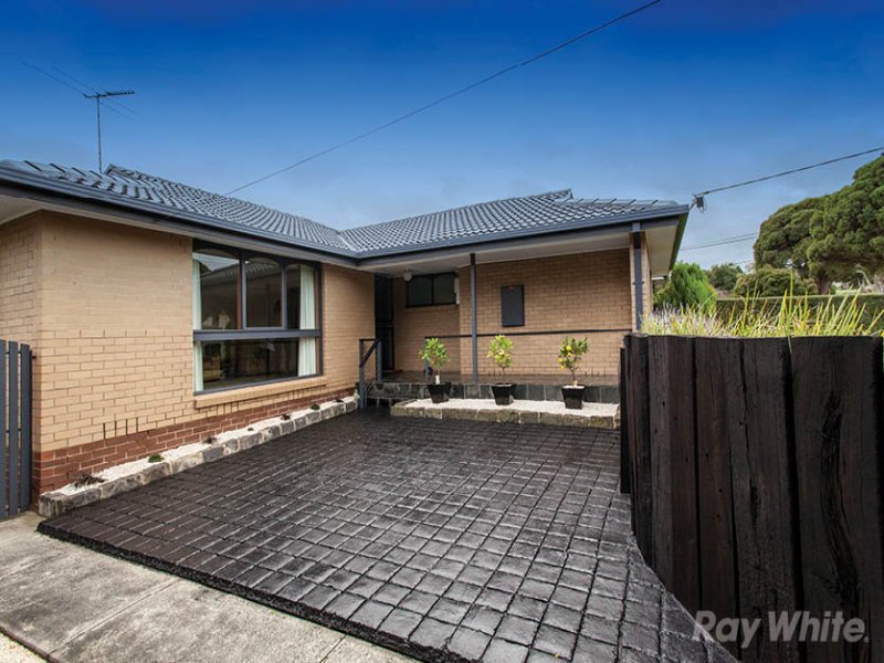 21 Camelot Drive, Glen Waverley image 11