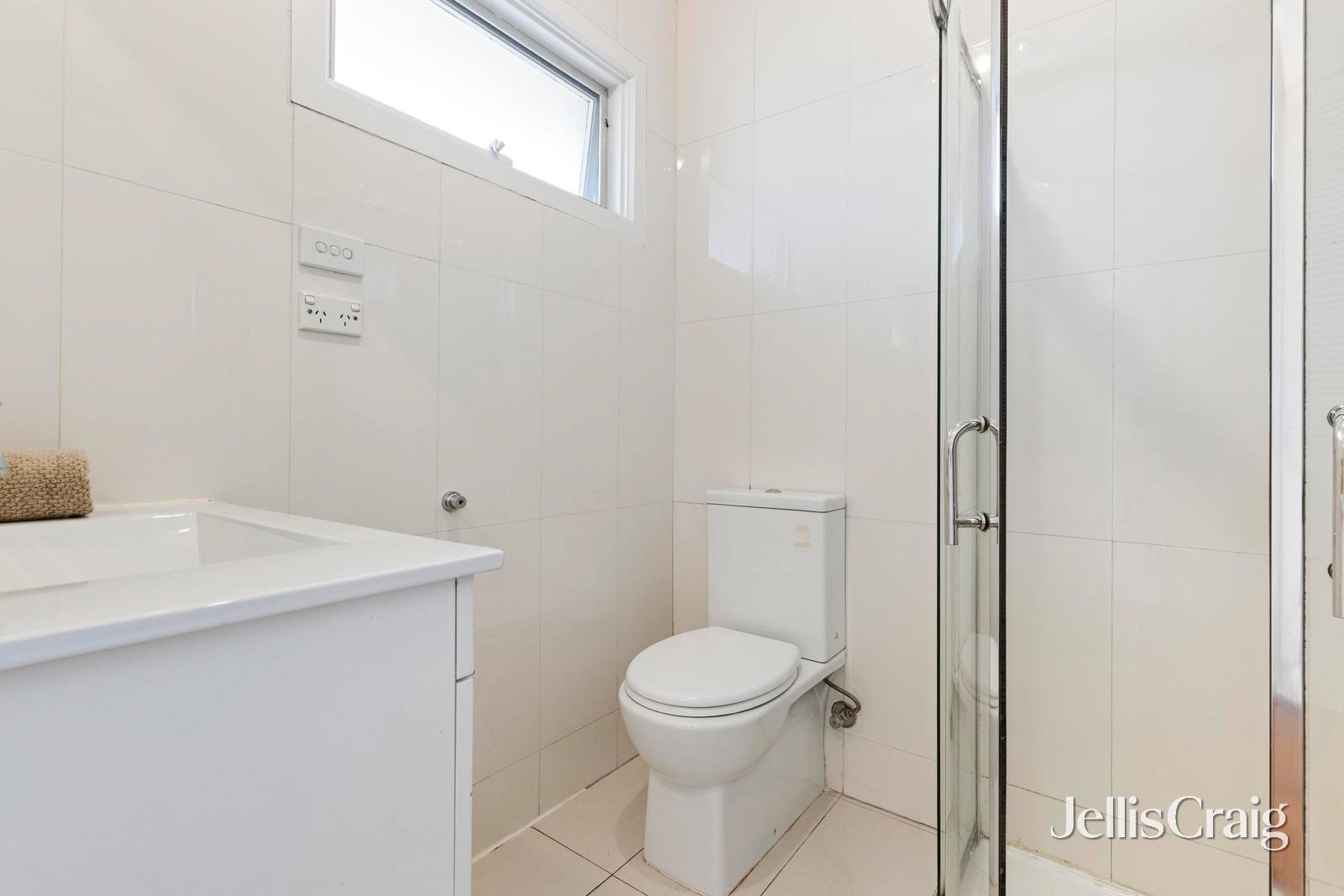 21 Canova Drive, Glen&nbsp;Waverley image 11