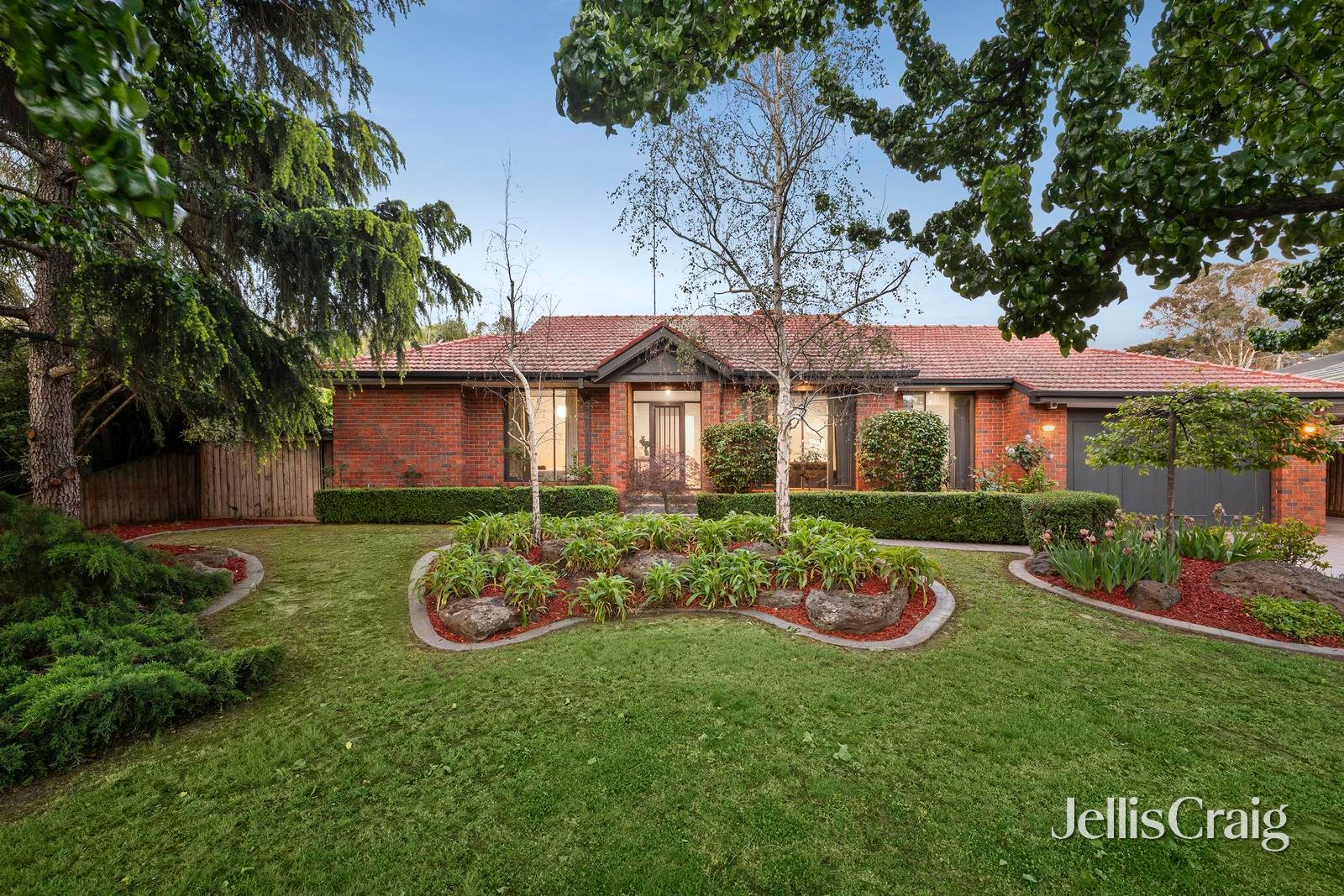 21 Carlton Court, Templestowe image 1