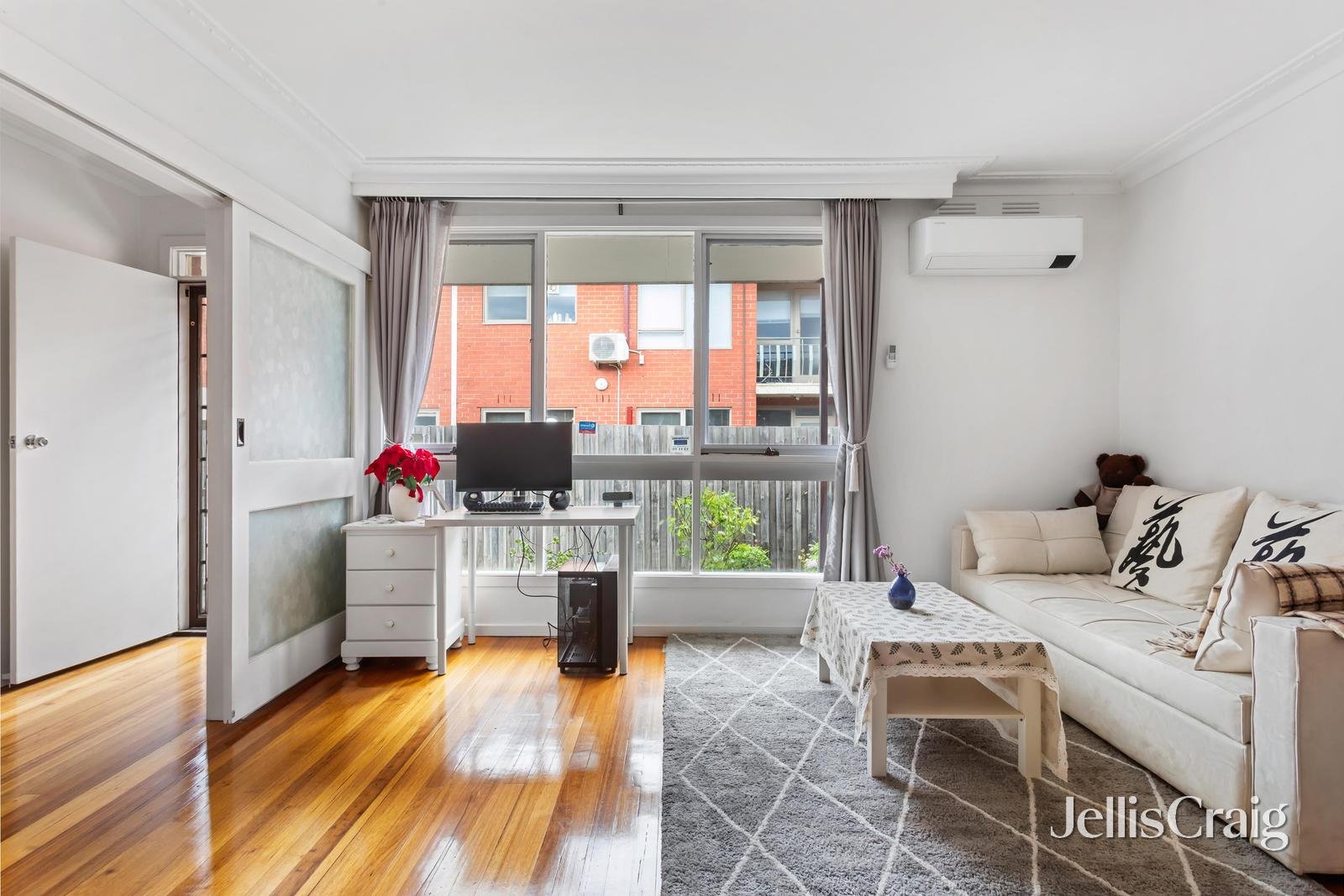2/1 Carlton Street, Mckinnon image 5