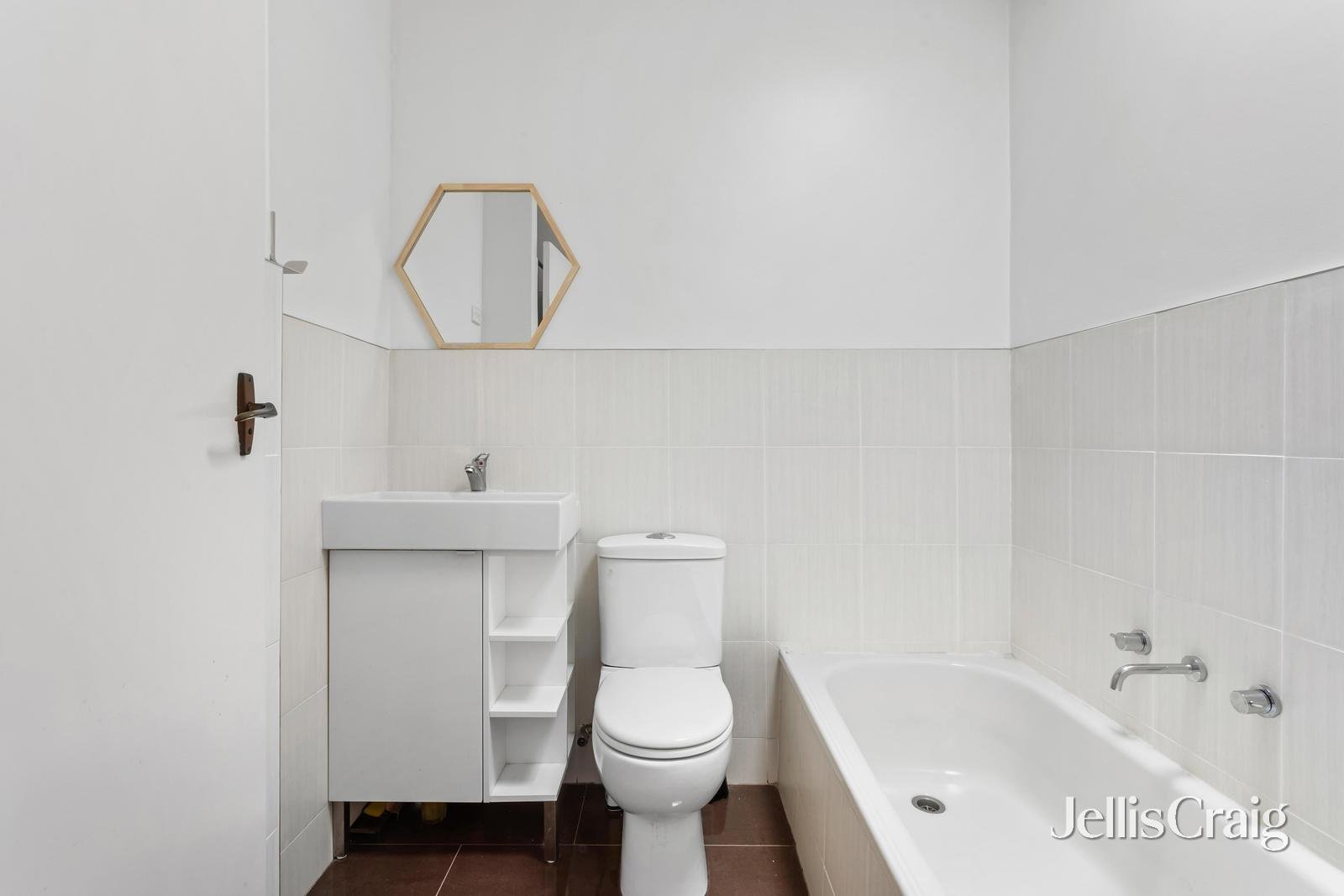 2/1 Carlton Street, Mckinnon image 9