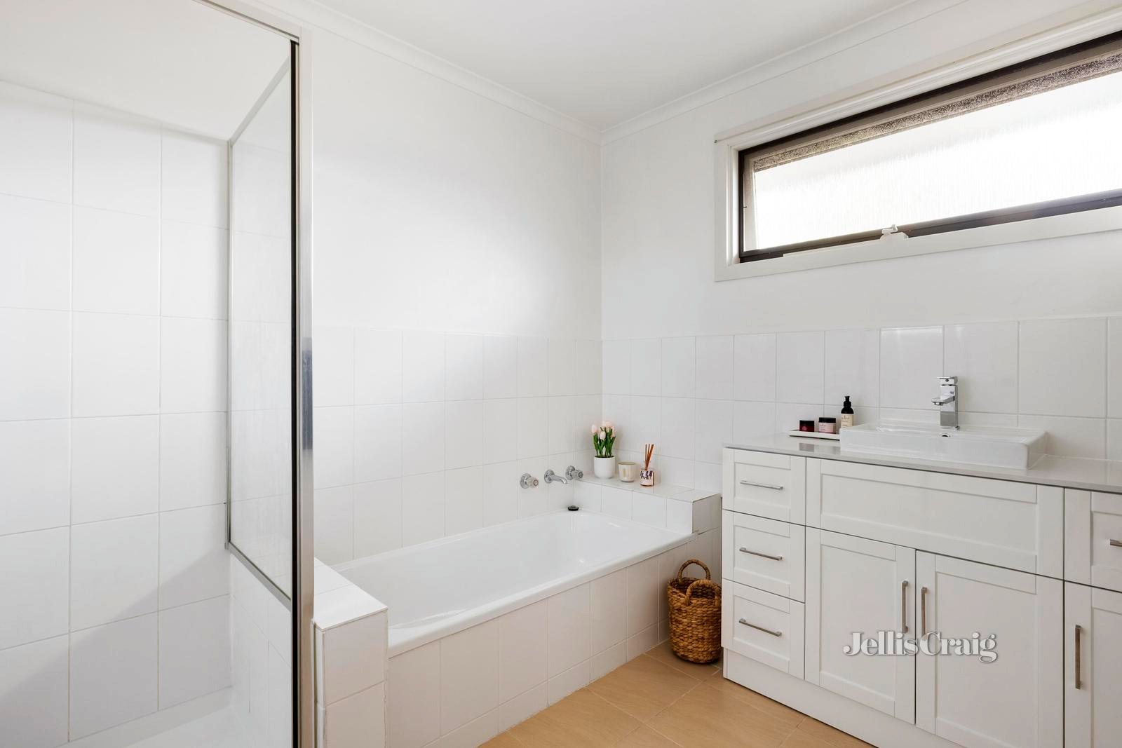 2/1 Carool Road, Carnegie image 9