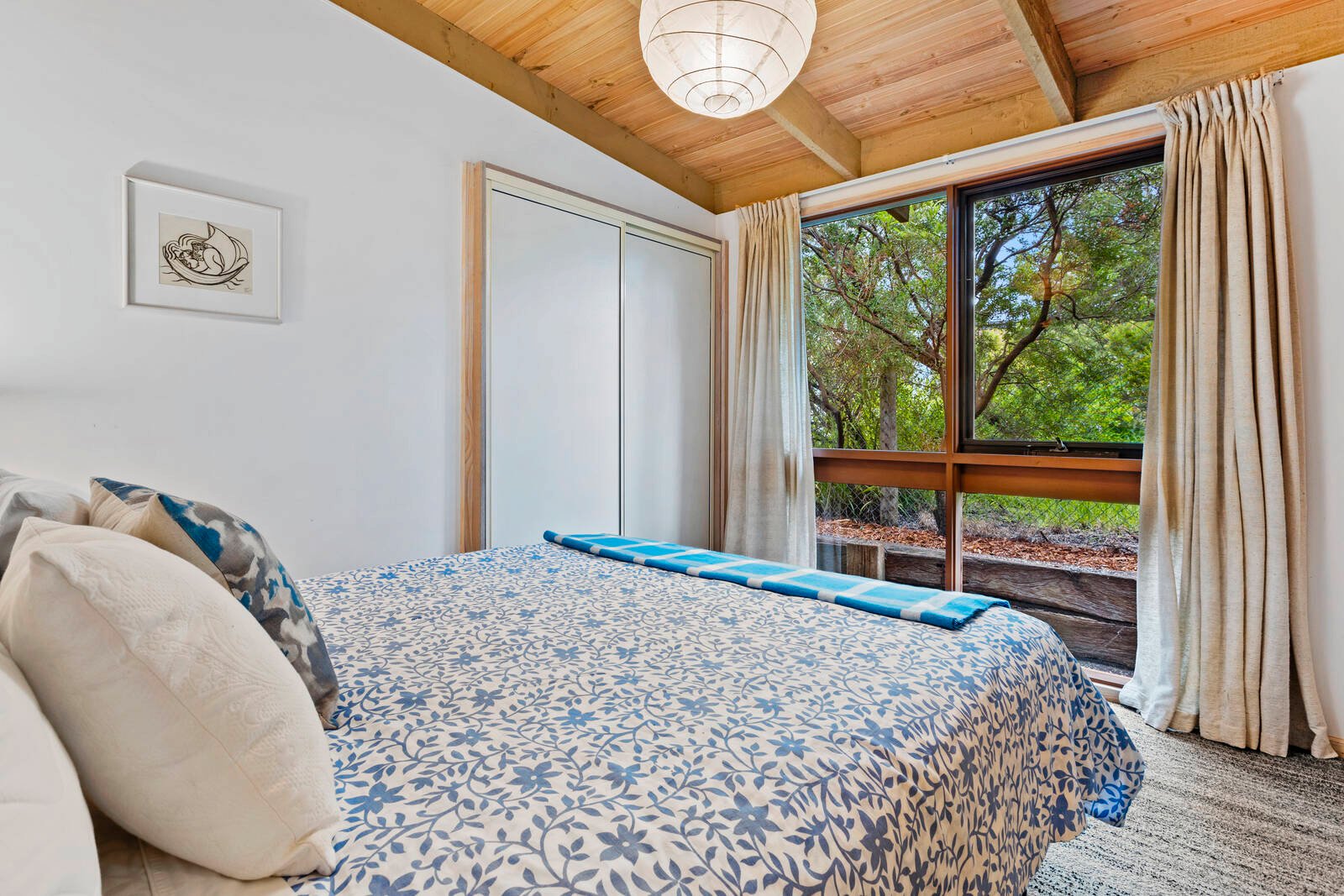 Property Gallery Thumbnail 6