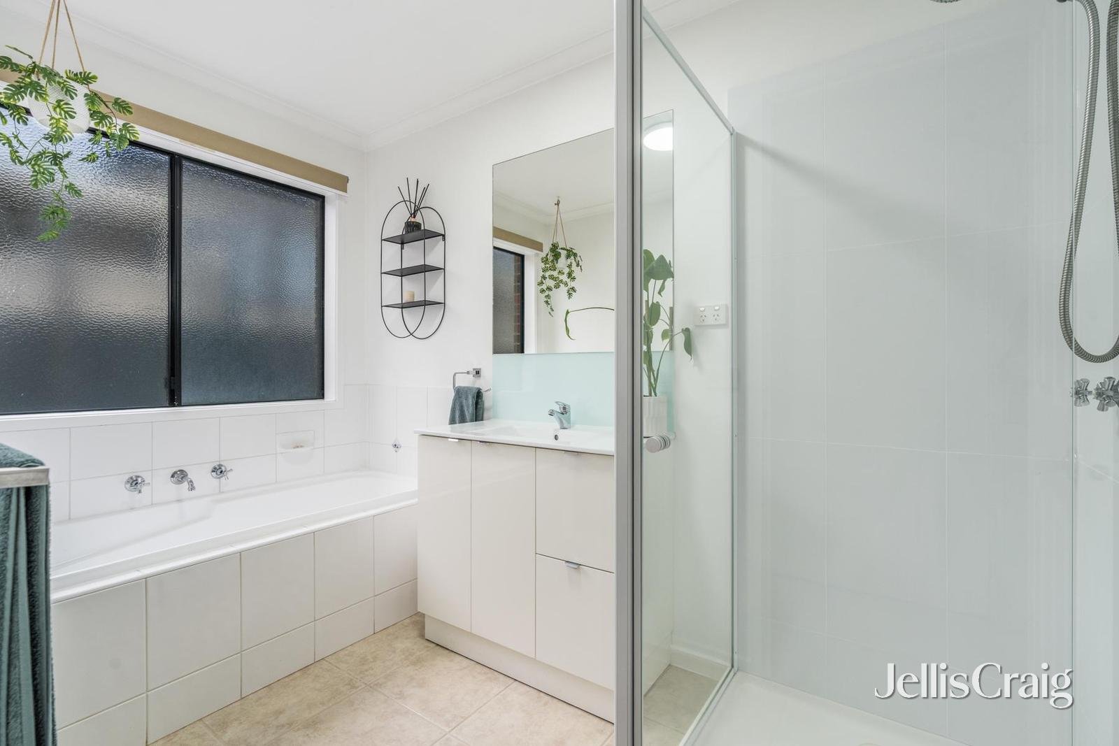 21 Cedarville Close, Highton image 5