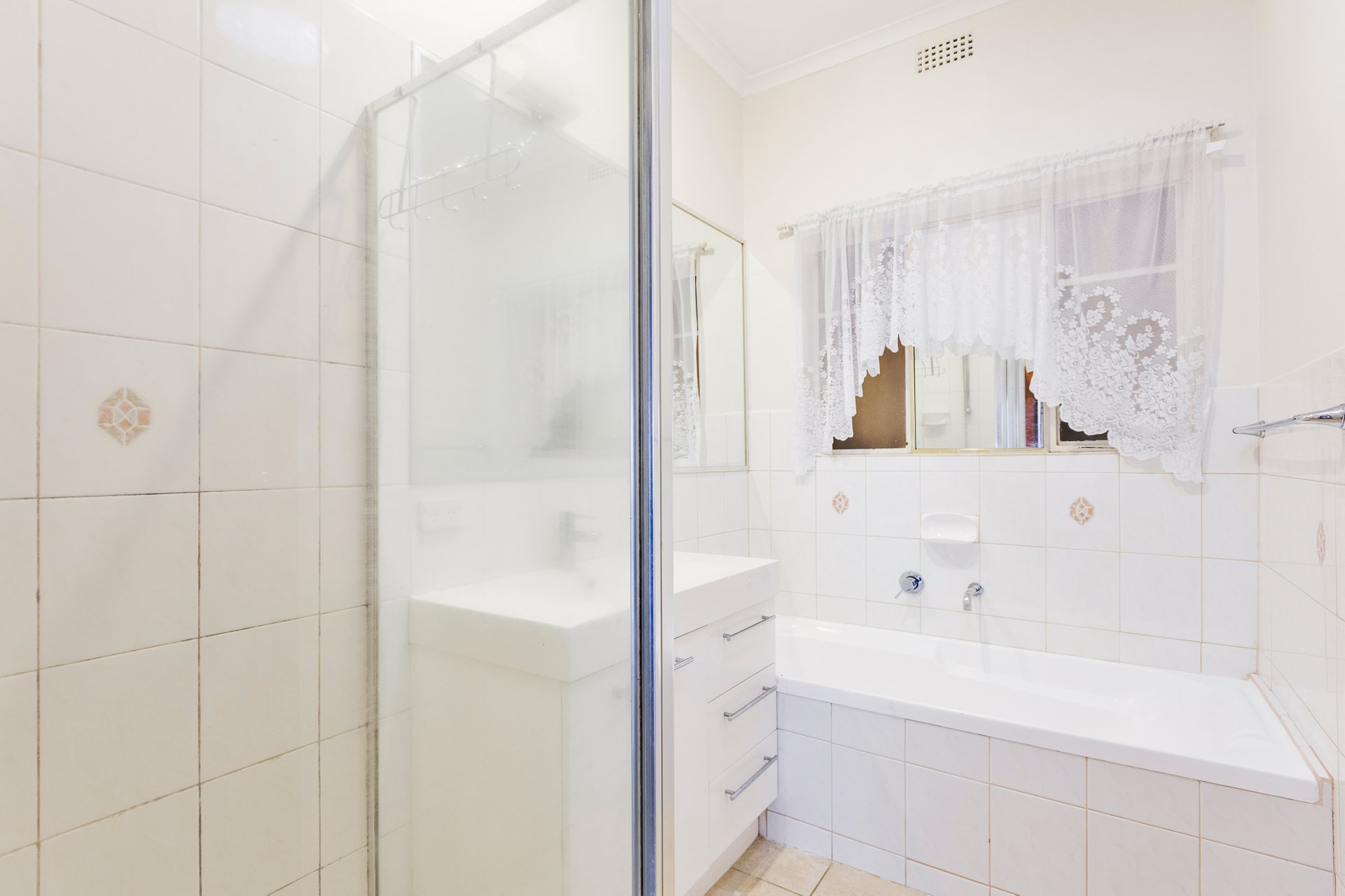21 Churchill Avenue, Ascot Vale image 5