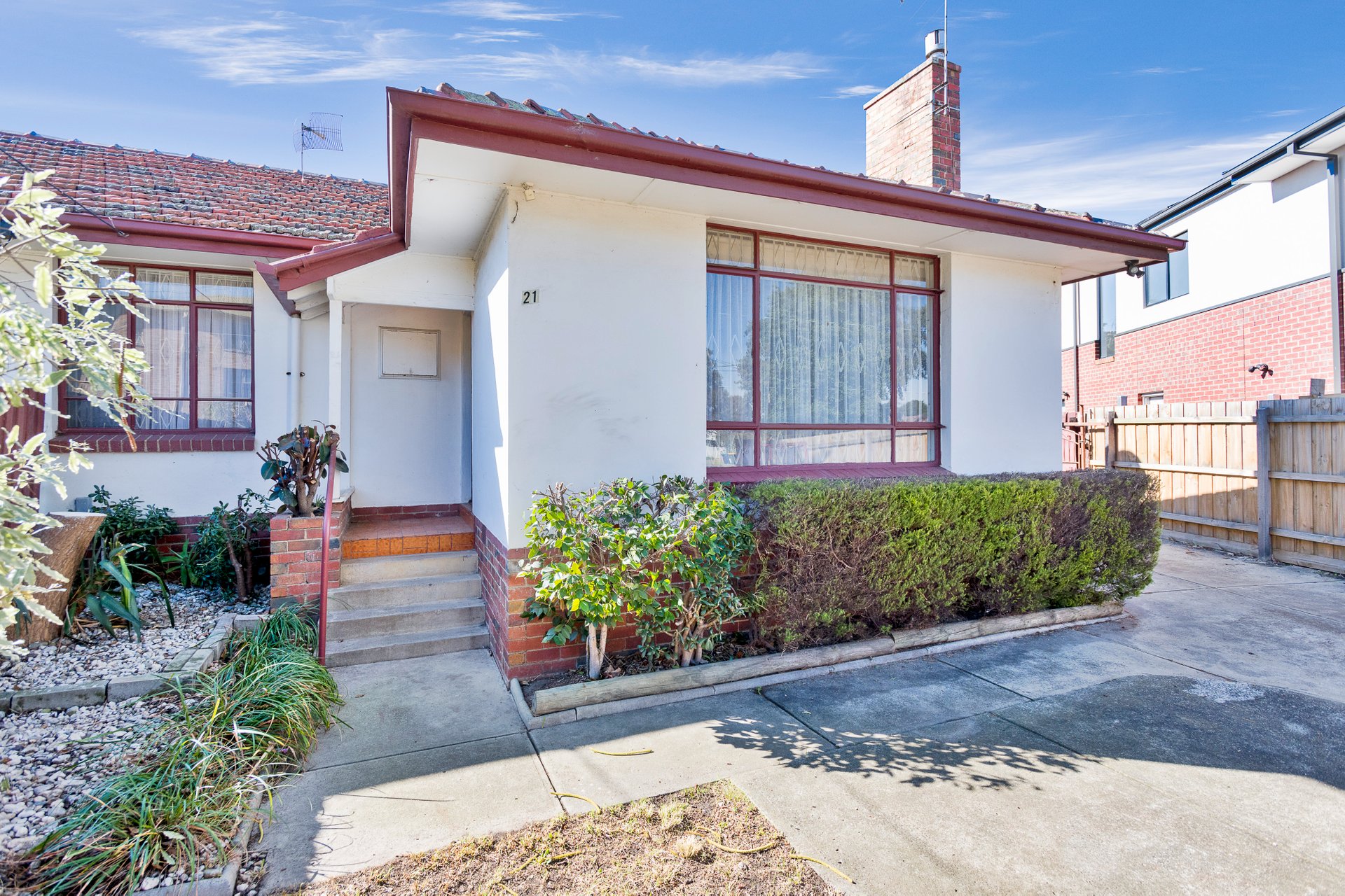 21 Churchill Avenue, Ascot Vale image 8