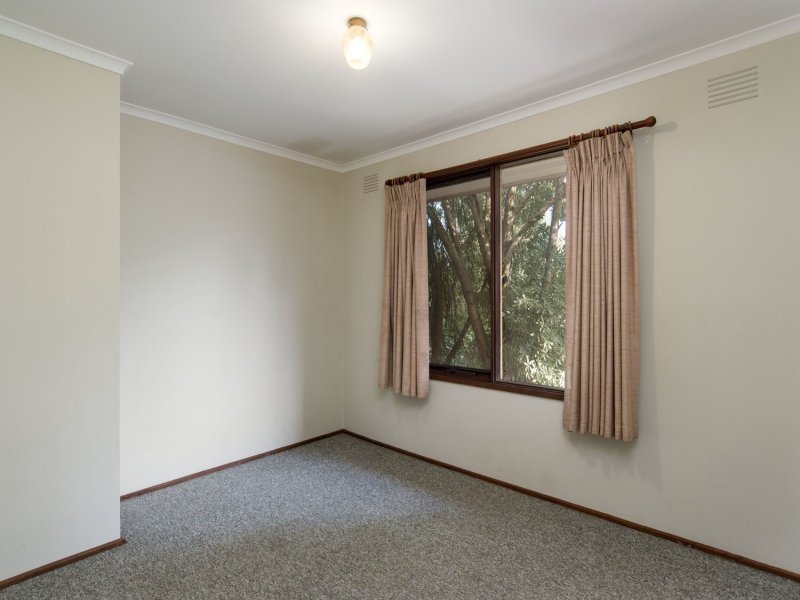 21 Churchill Drive, Mooroolbark image 7