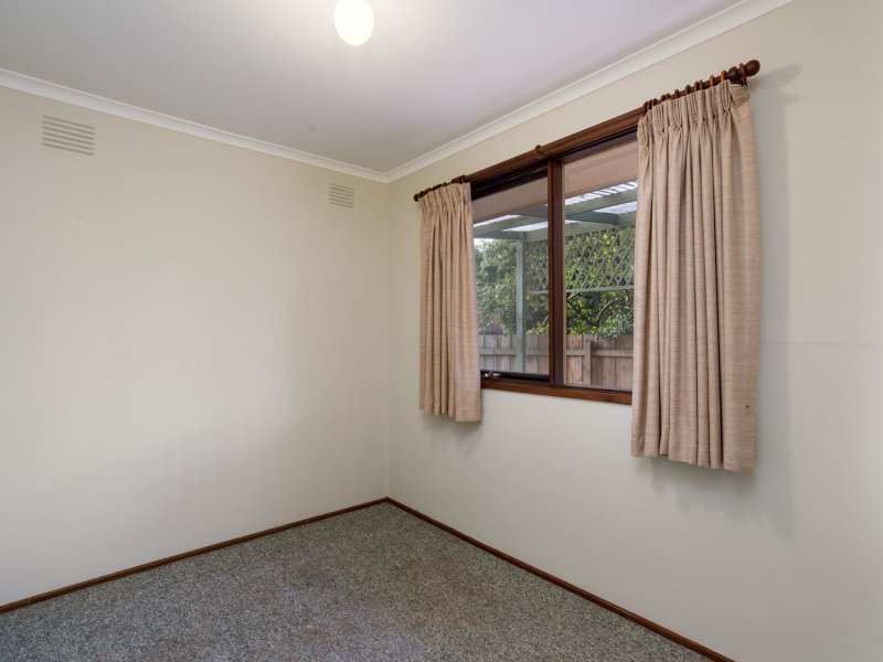 21 Churchill Drive, Mooroolbark image 9