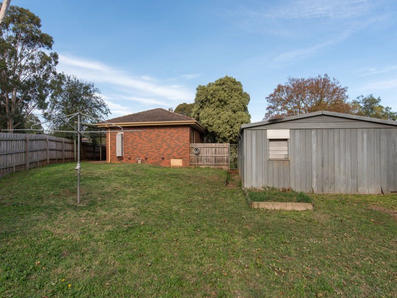 21 Churchill Drive, Mooroolbark image 11