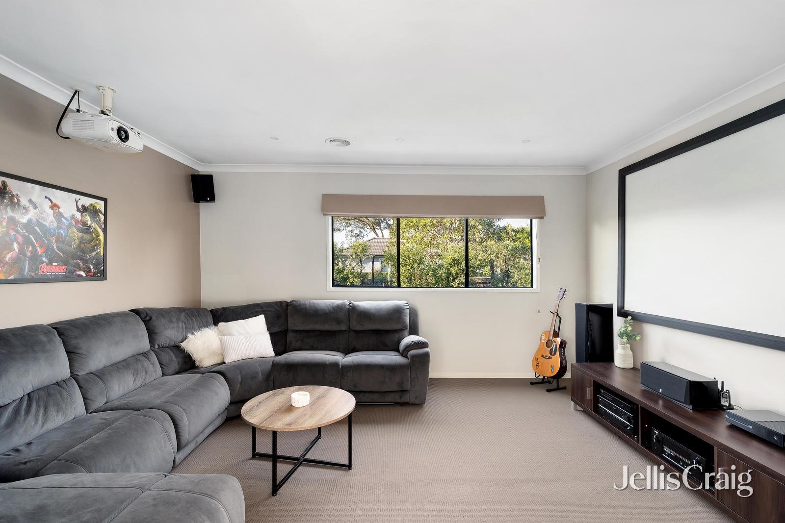 21 Clarendon Views, Doreen image 6