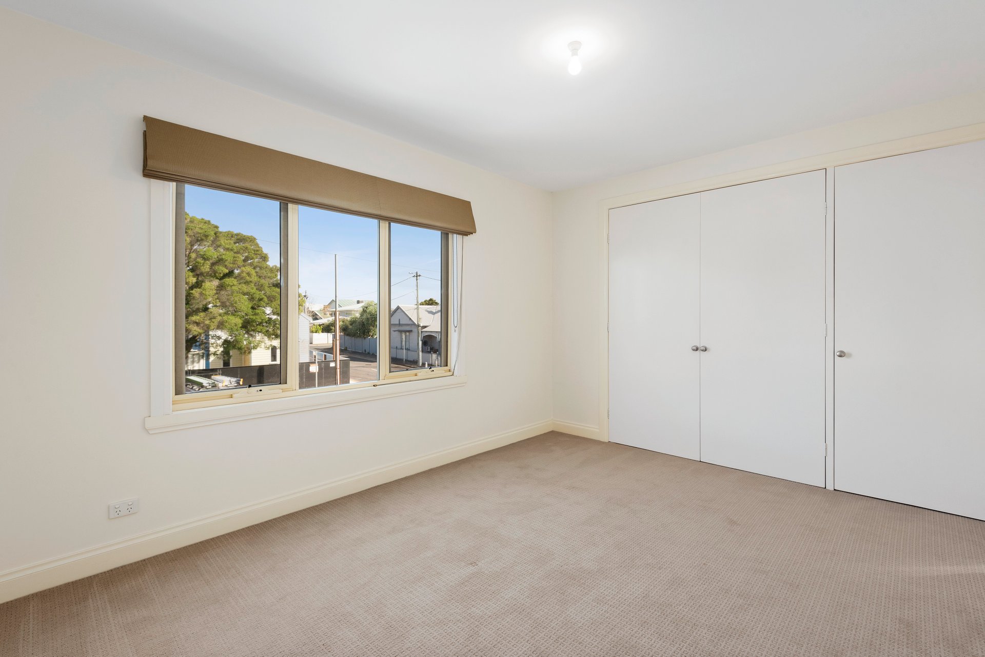 2/1 Cliff Street, Rippleside image 2