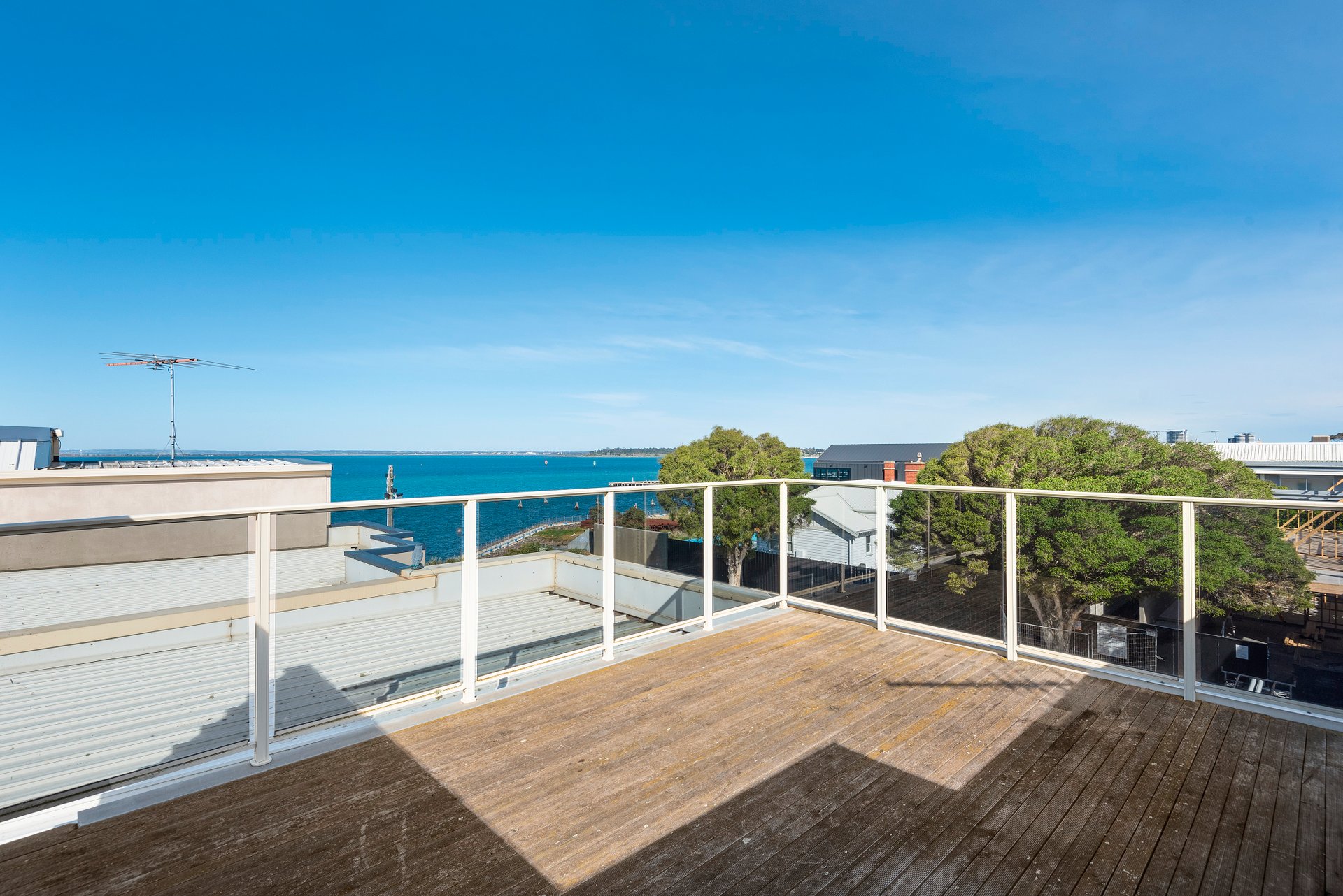 2/1 Cliff Street, Rippleside image 9