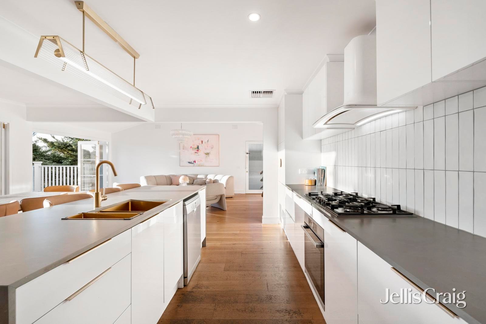 21 Clontarf Crescent, Templestowe image 9