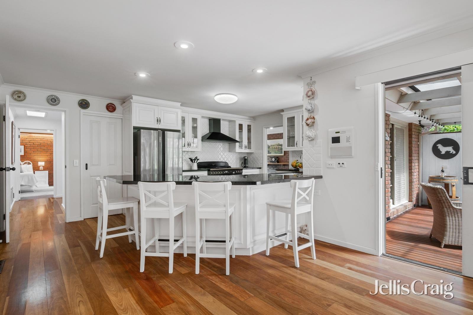 21 Columbia Avenue, Croydon image 4