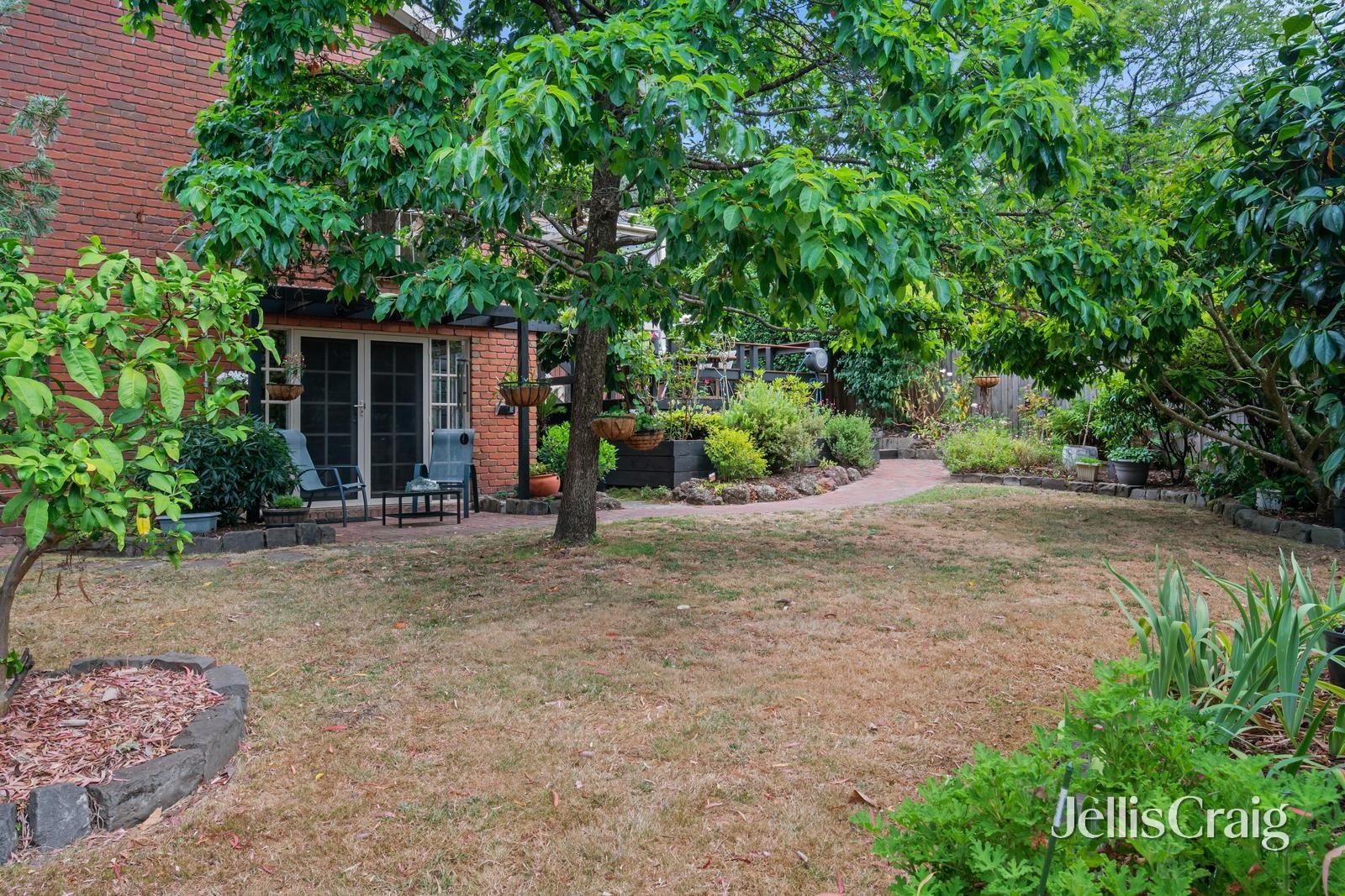 21 Columbia Avenue, Croydon image 10