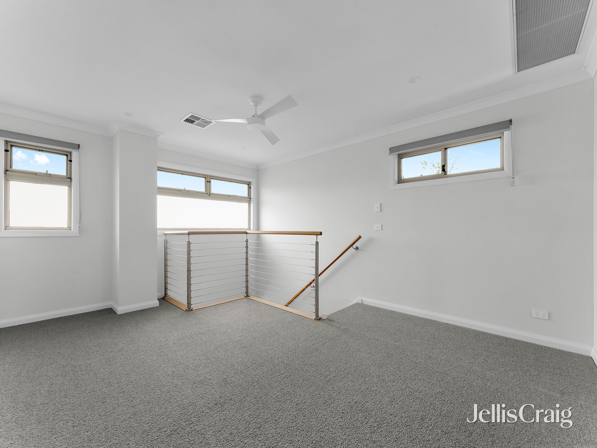 2/1 Cora Court, Mount&nbsp;Waverley image 4