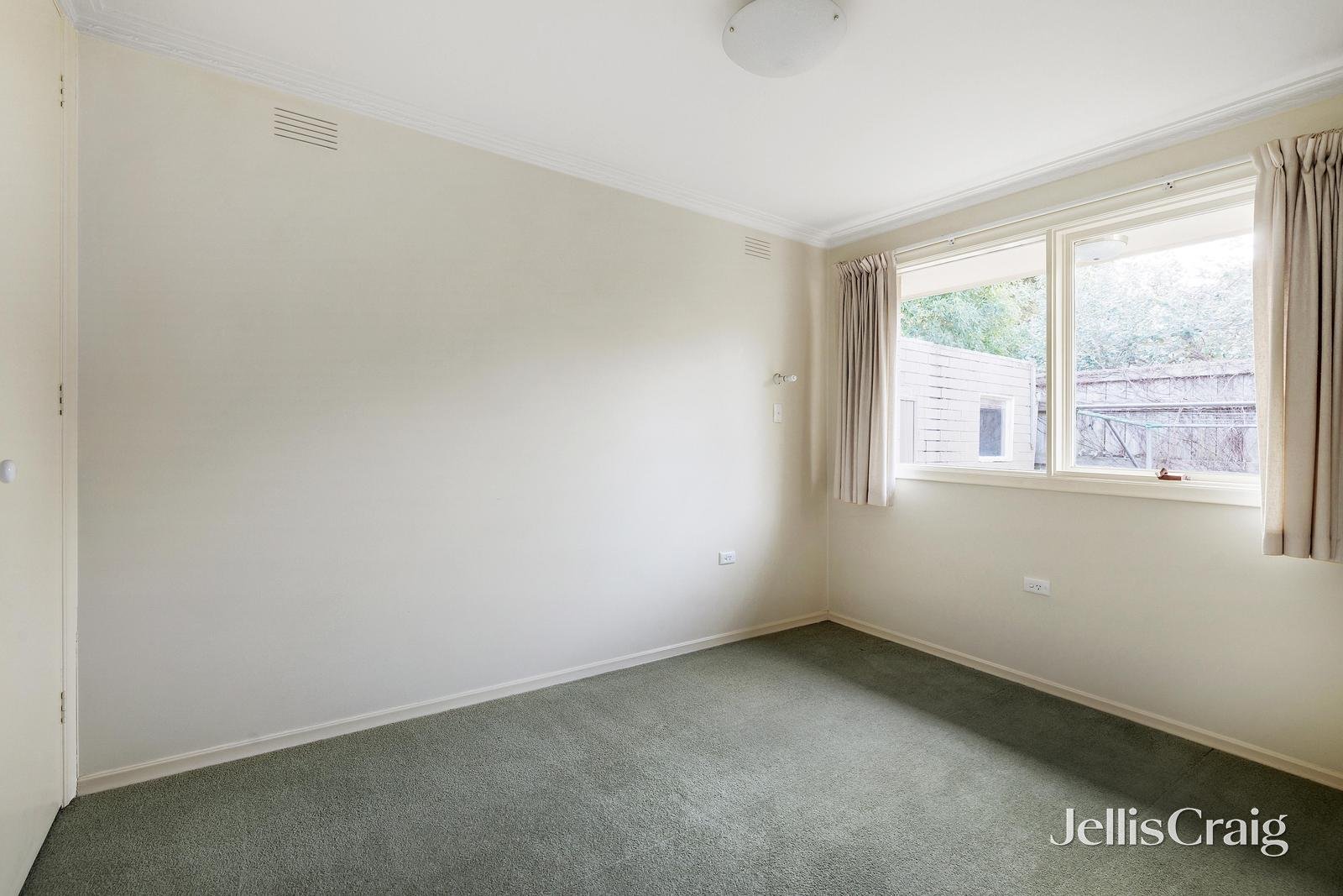 2/1 Corhampton Road, Balwyn North image 6