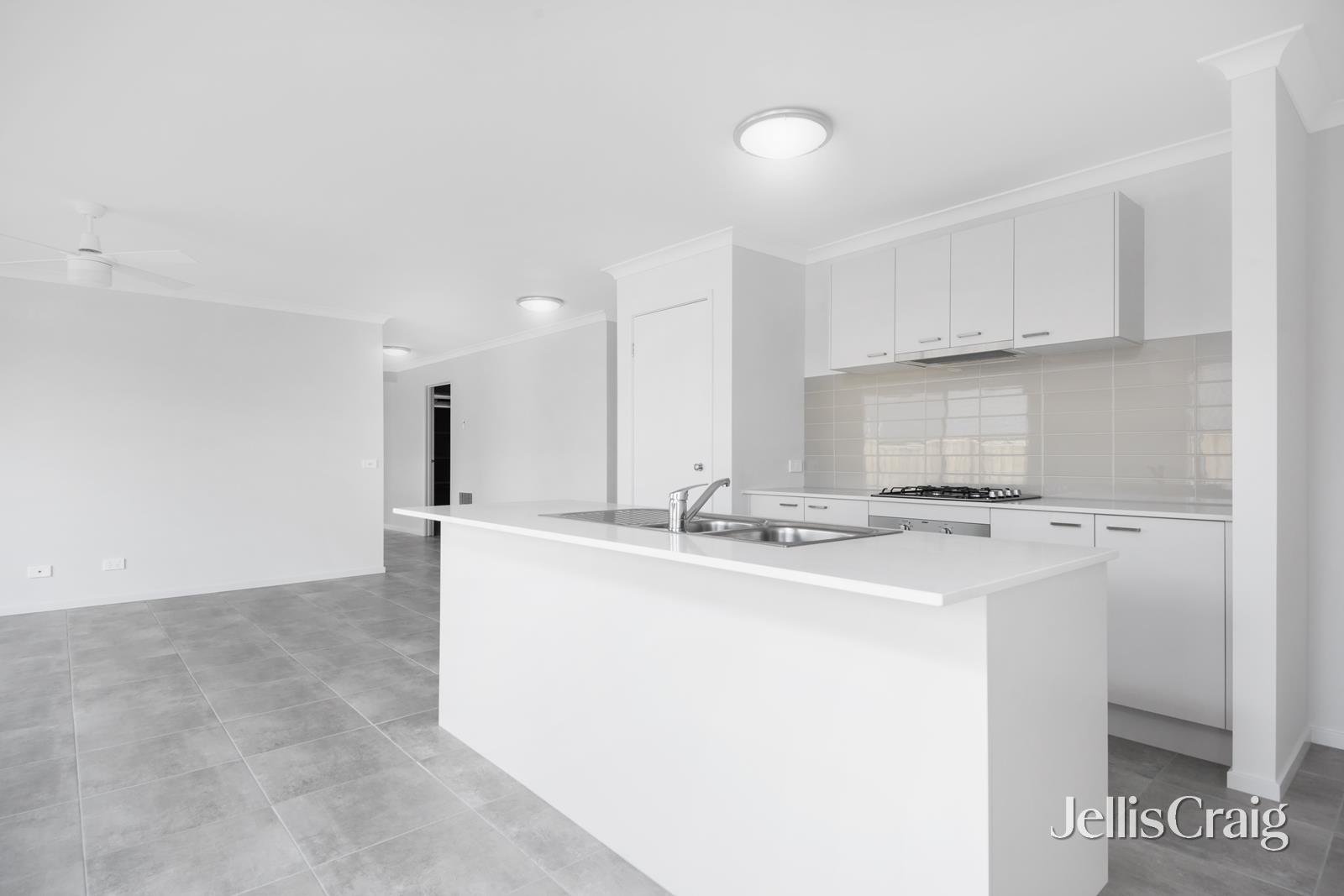 21 Cortina Drive, Winter&nbsp;Valley image 3