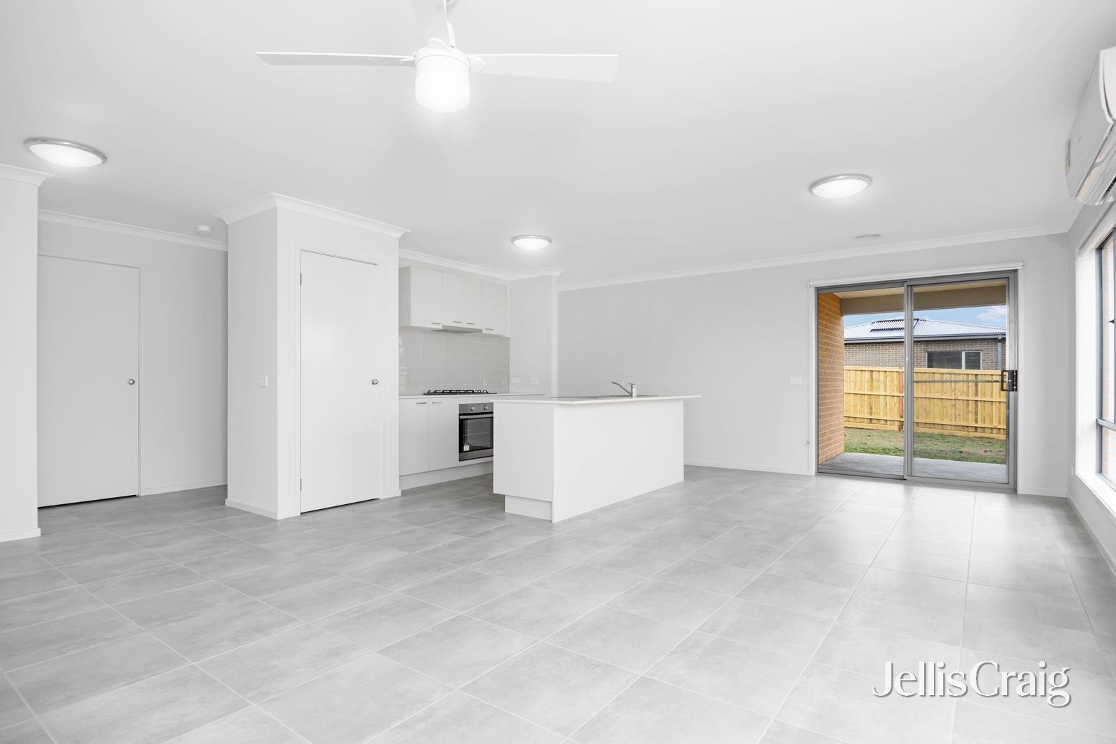21 Cortina Drive, Winter&nbsp;Valley image 4